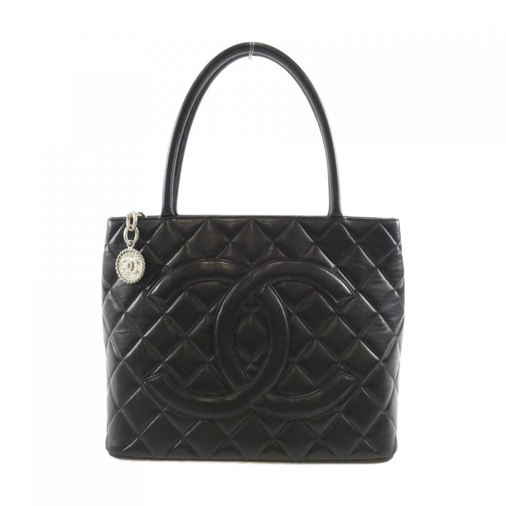 Chanel 1804 handbag